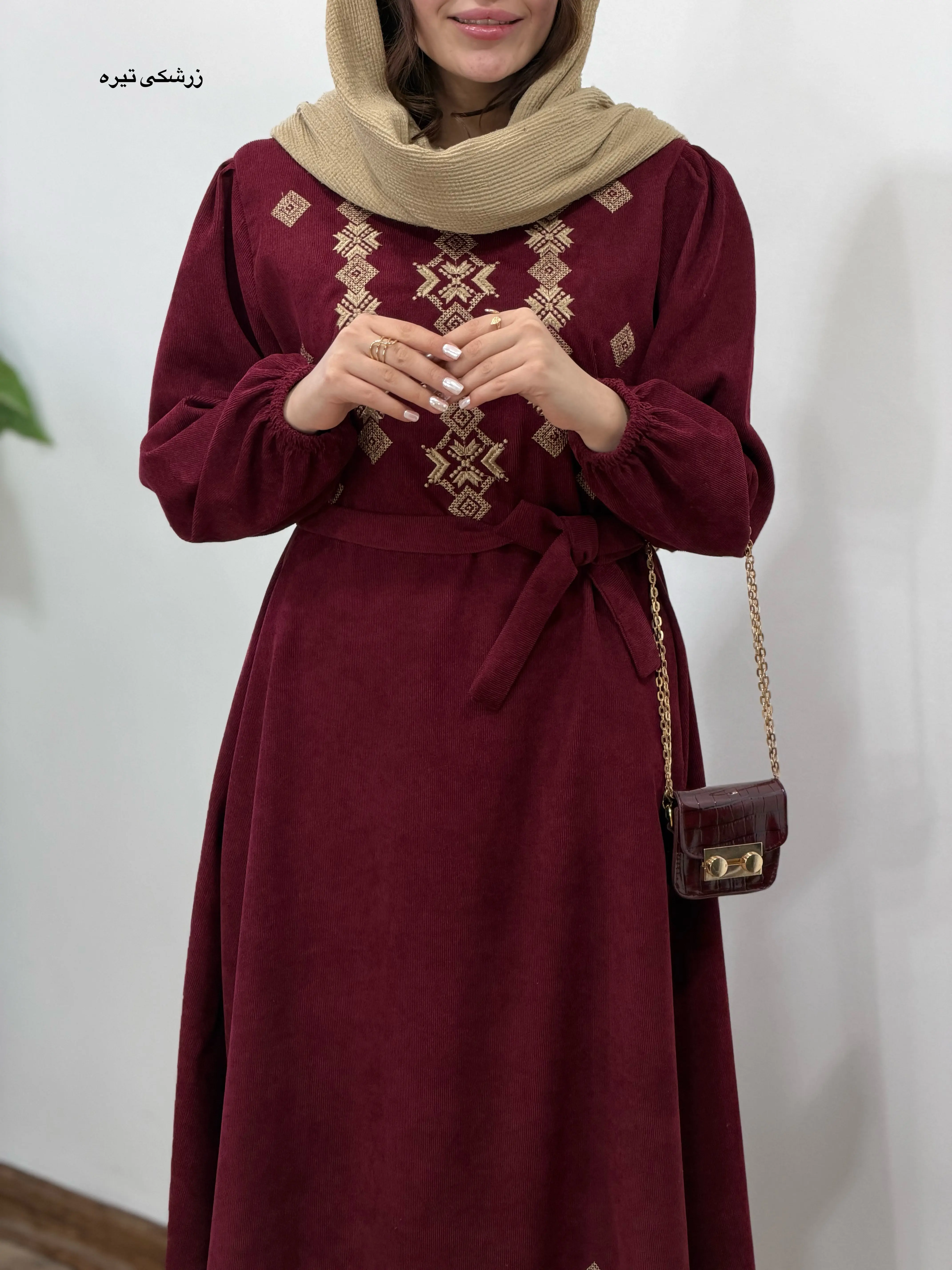 پیراهن مانتویی گلدوزی شیوا